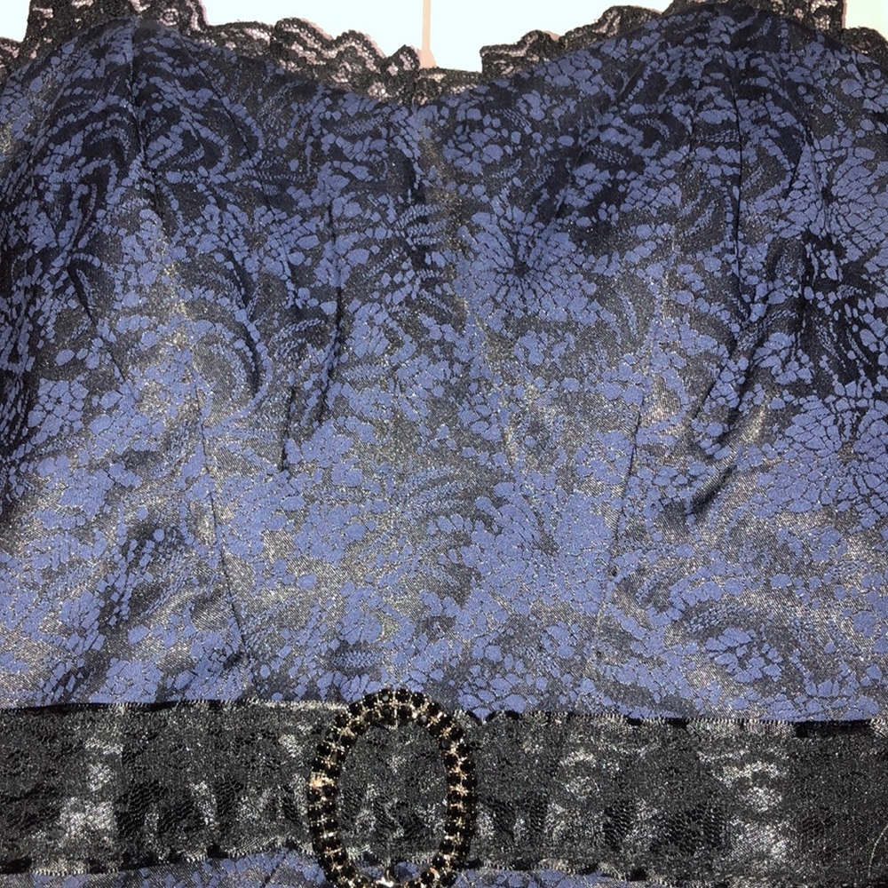 Dress - Picture 3 of 4